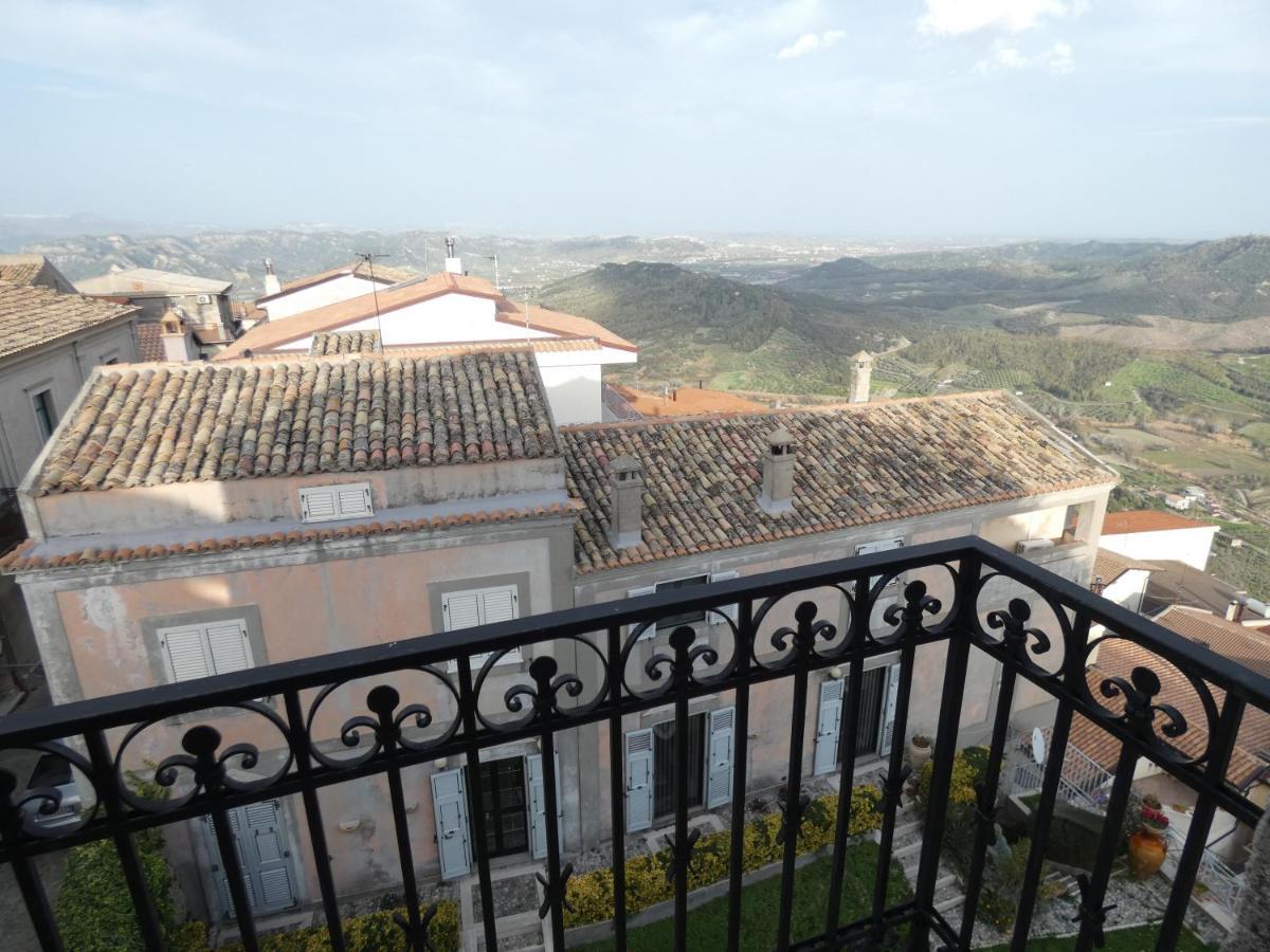 Apartament Holiday House Santa Severina Zewnętrze zdjęcie
